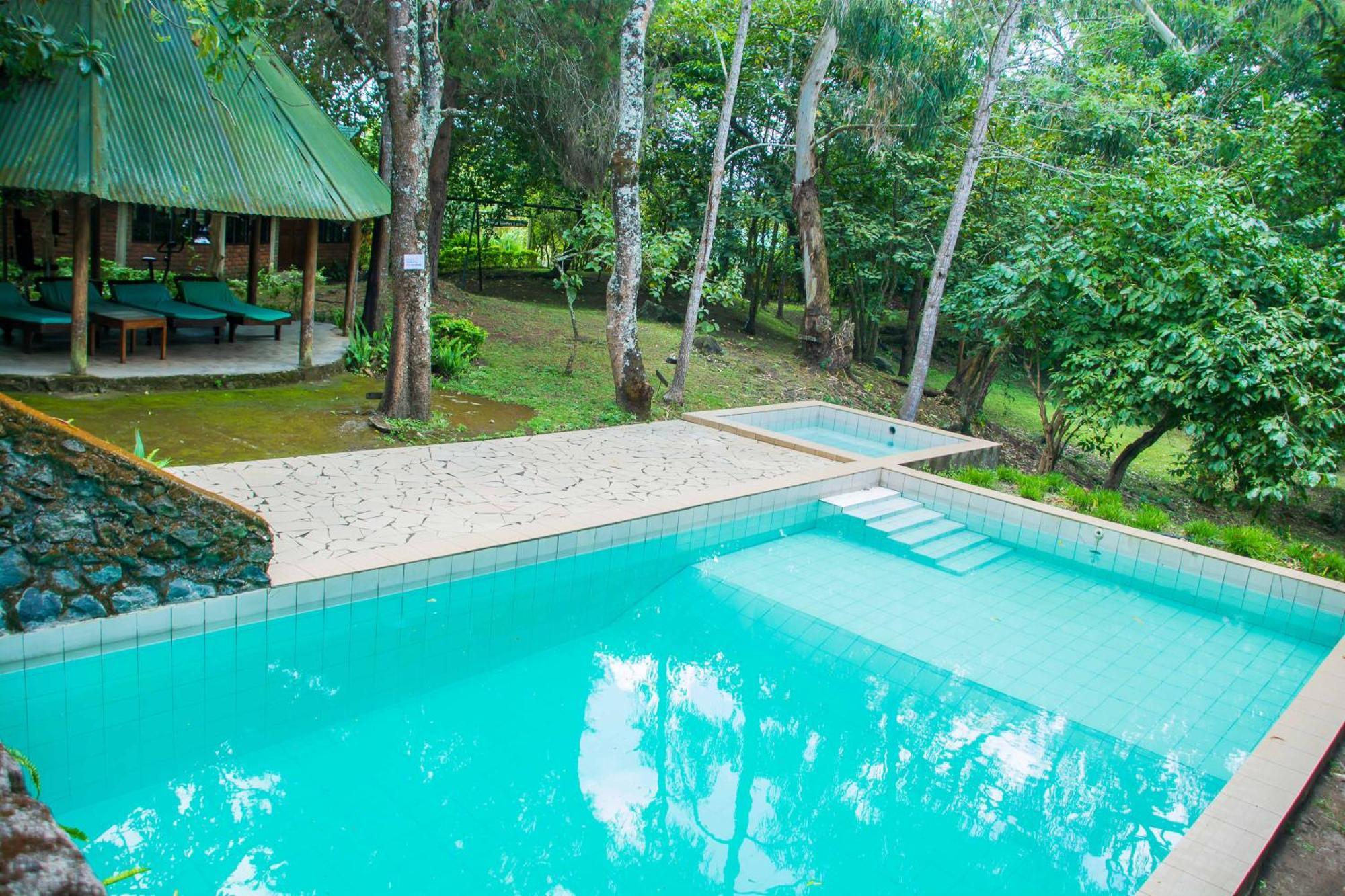 Meru Mbega Lodge Usa River エクステリア 写真