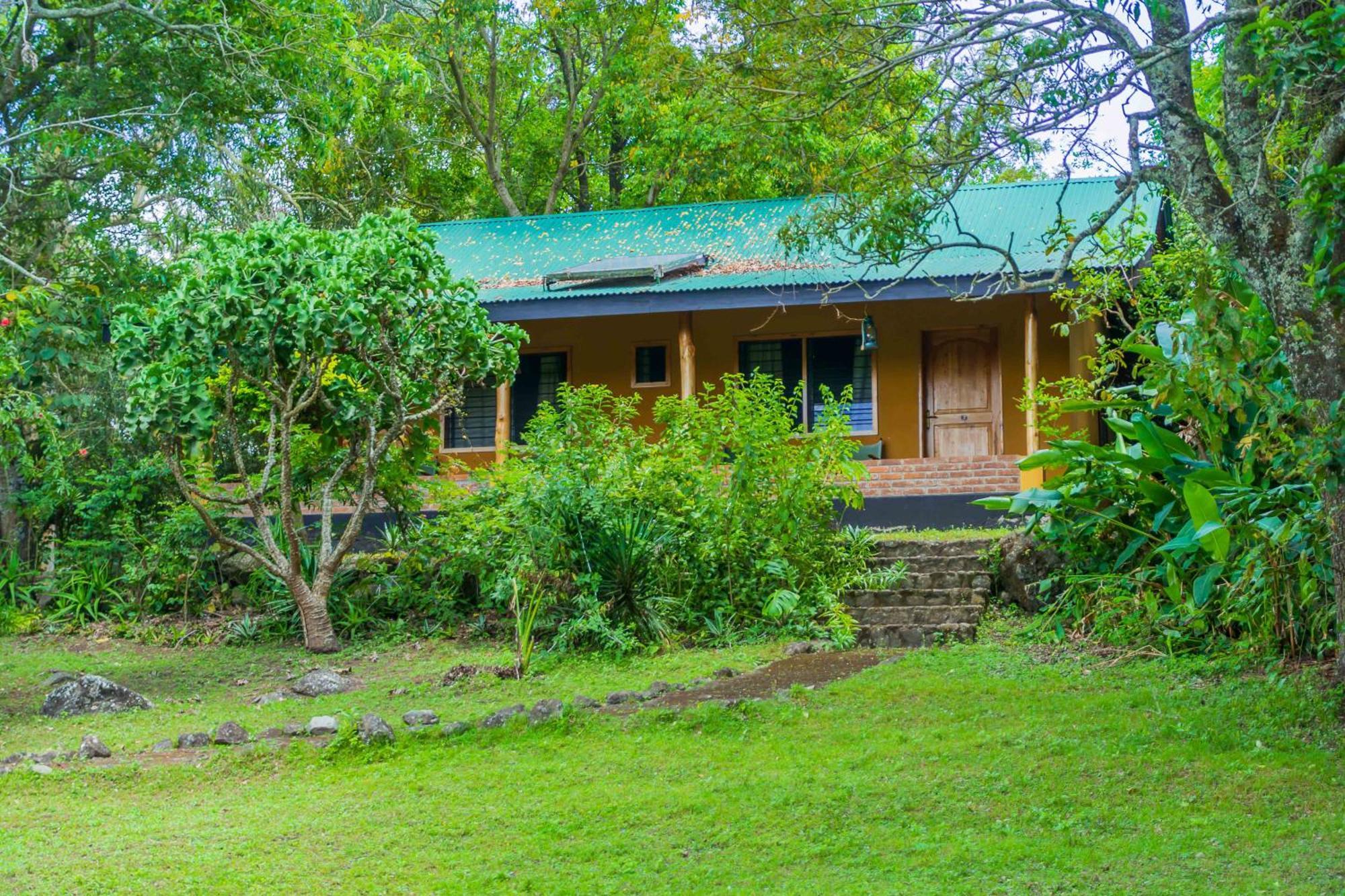 Meru Mbega Lodge Usa River エクステリア 写真